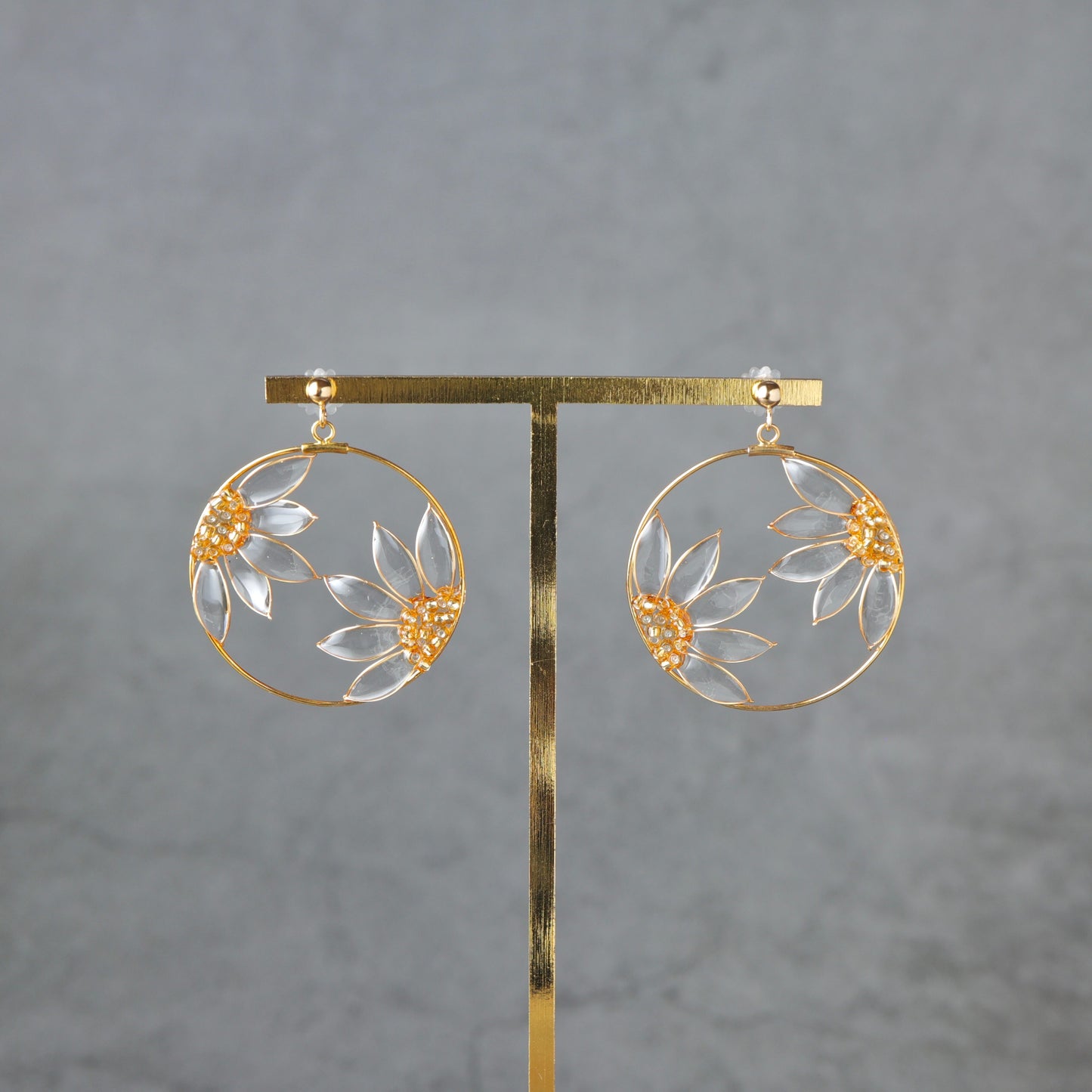 Sunflower within a Frame – Gold –