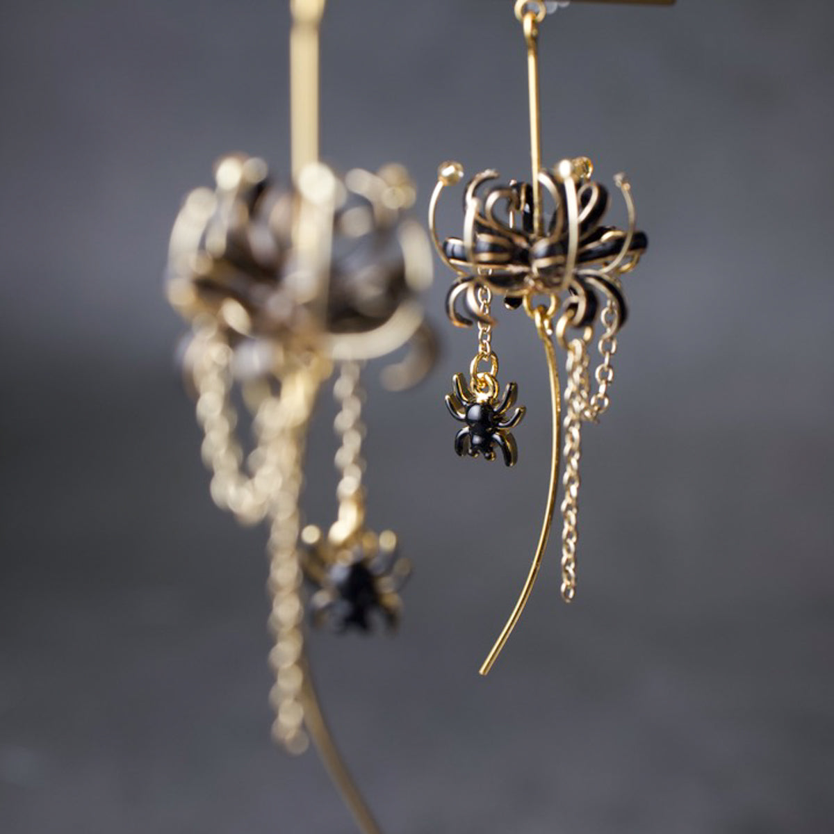 Black Spider Lily & Spider | spider lily jewelry (コピー)