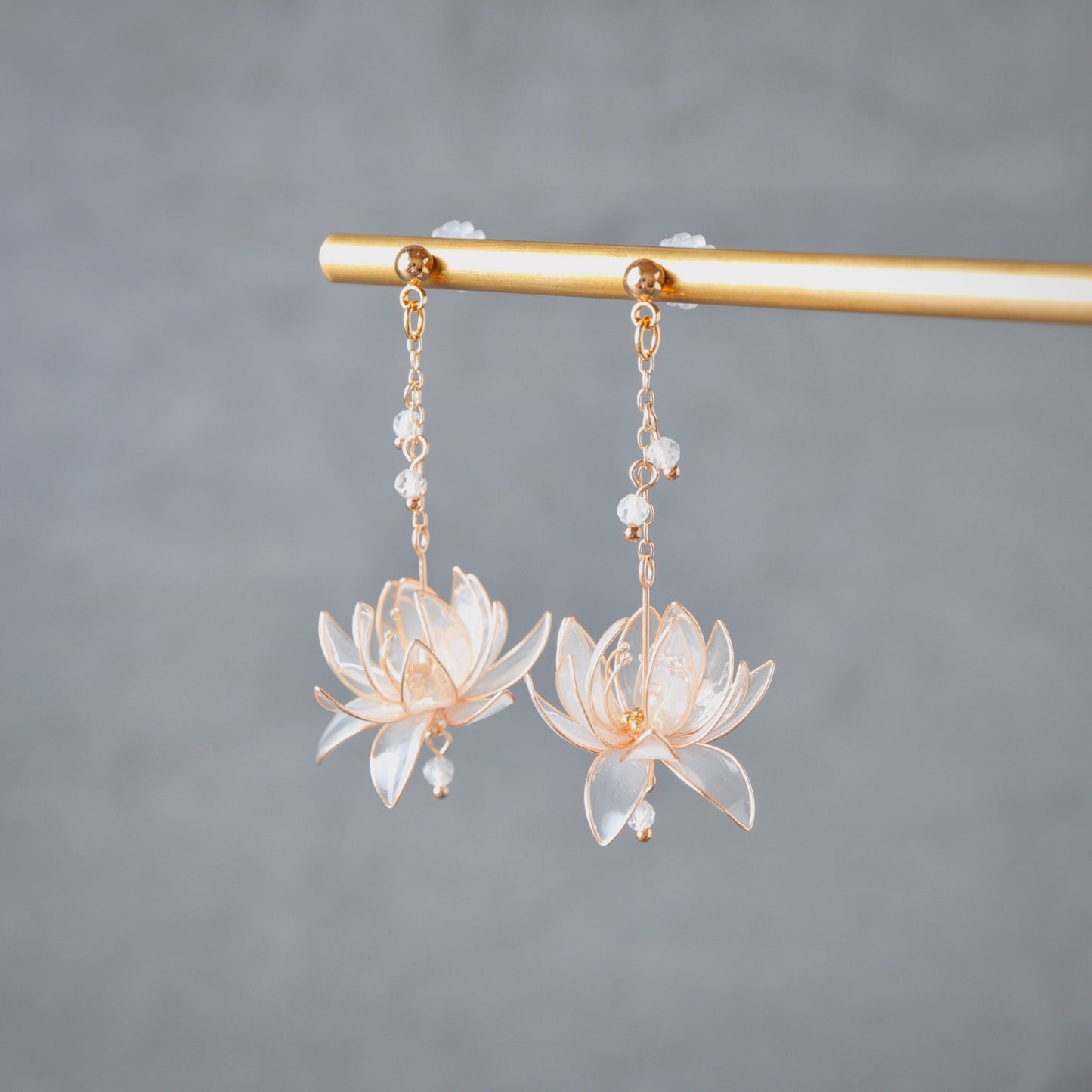 Water Lily – Gold –