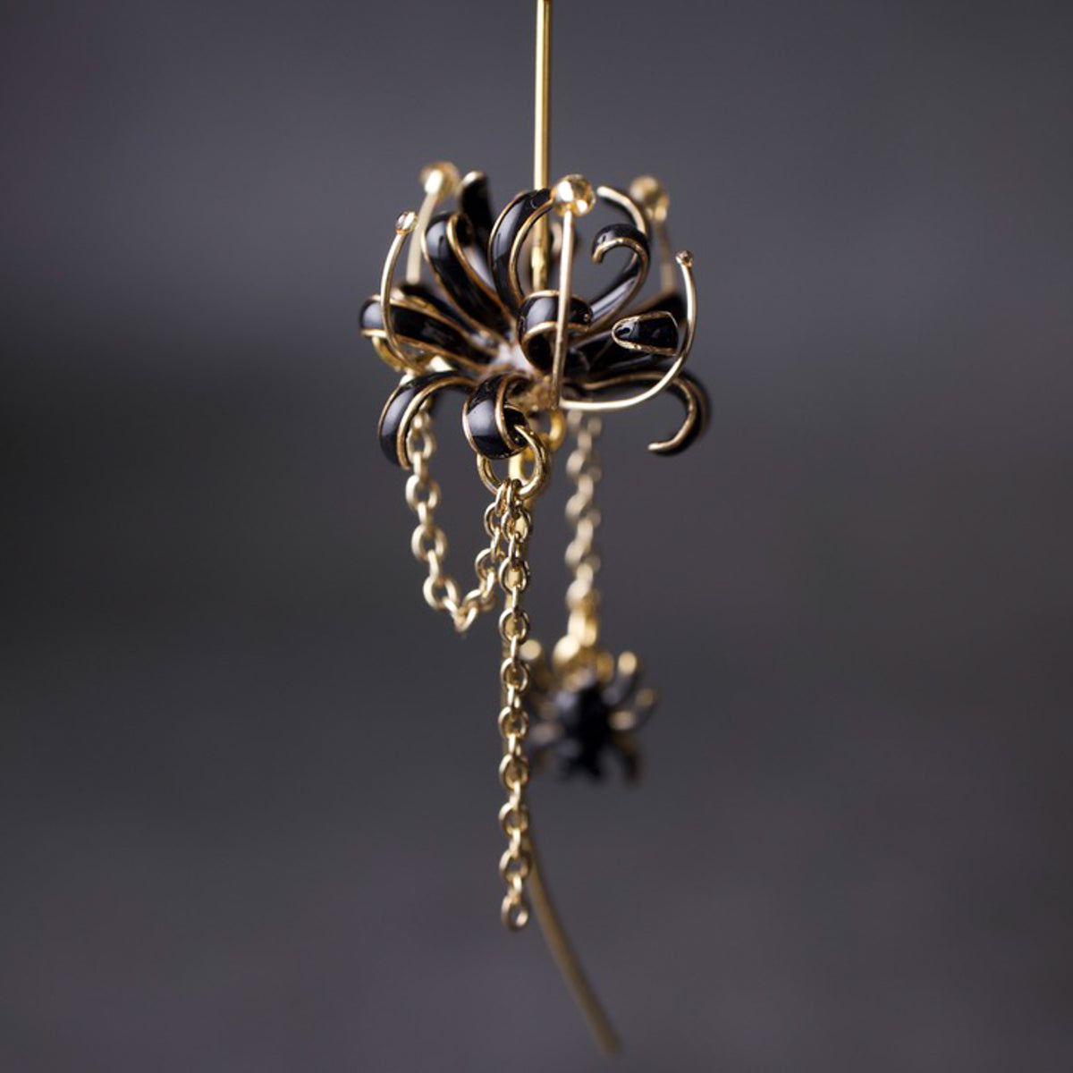 Black Spider Lily & Spider | spider lily jewelry (コピー)