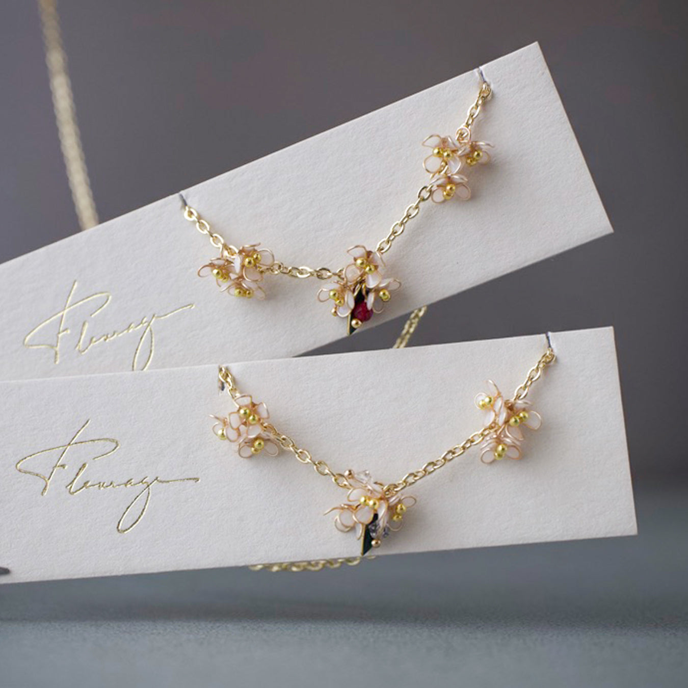 Scattered Little Holly Blossom | Flower Necklace