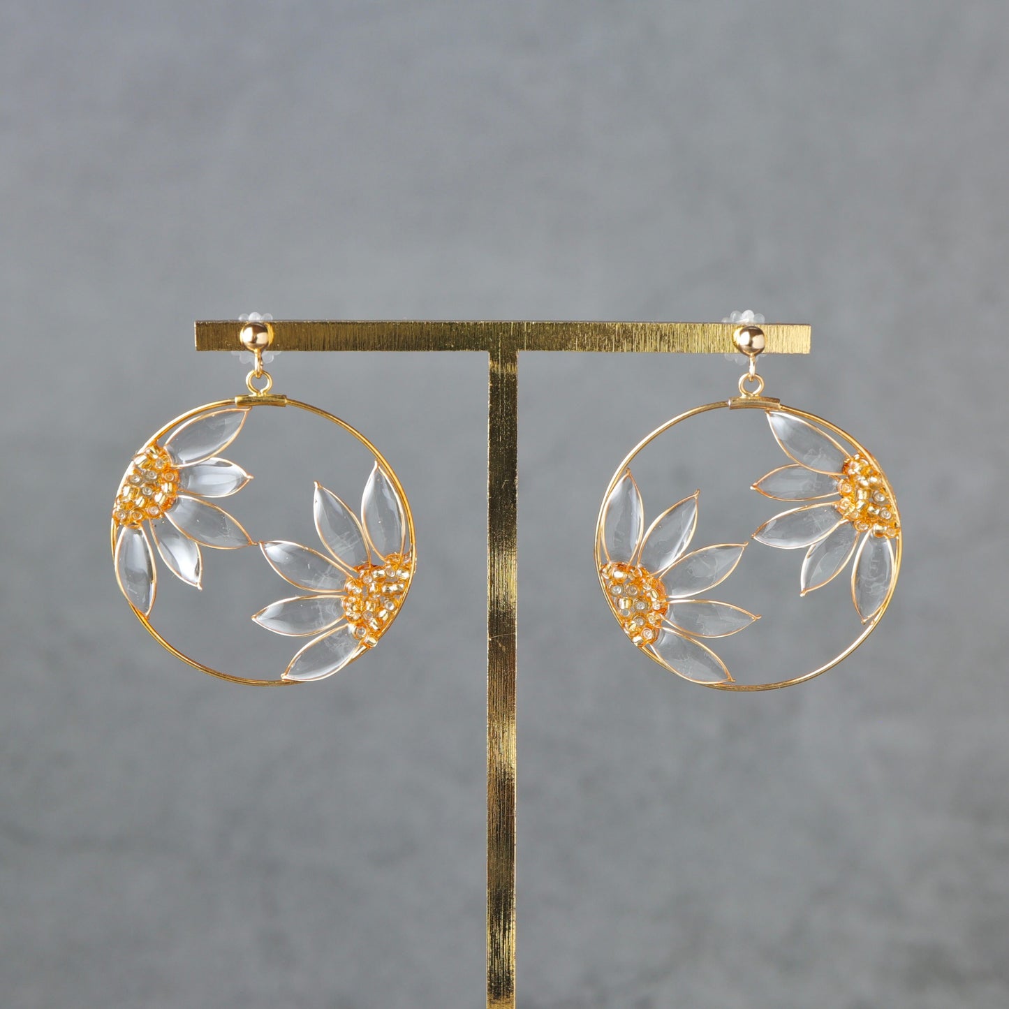 Sunflower within a Frame – Gold –