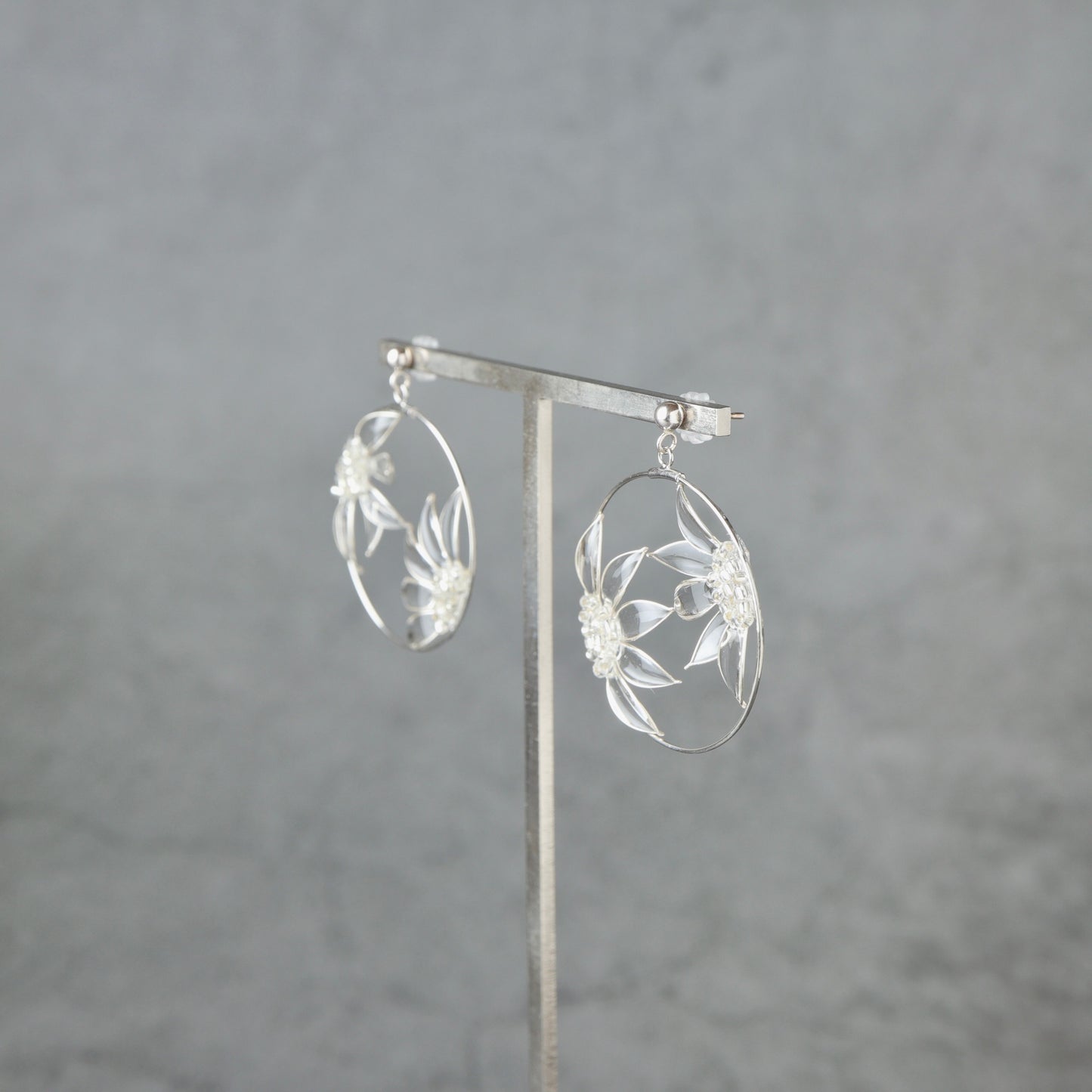 Sunflower within a Frame – Silver –