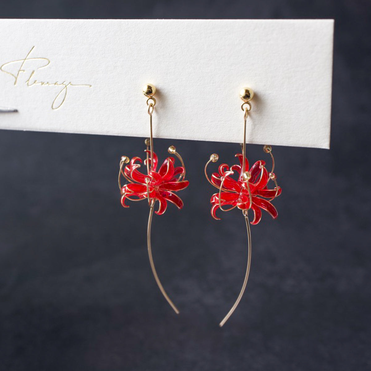 Lily in the Autumn Breeze | spider lily jewelry