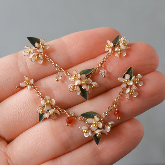 Scattered Little Holly Blossom | Flower Bracelet