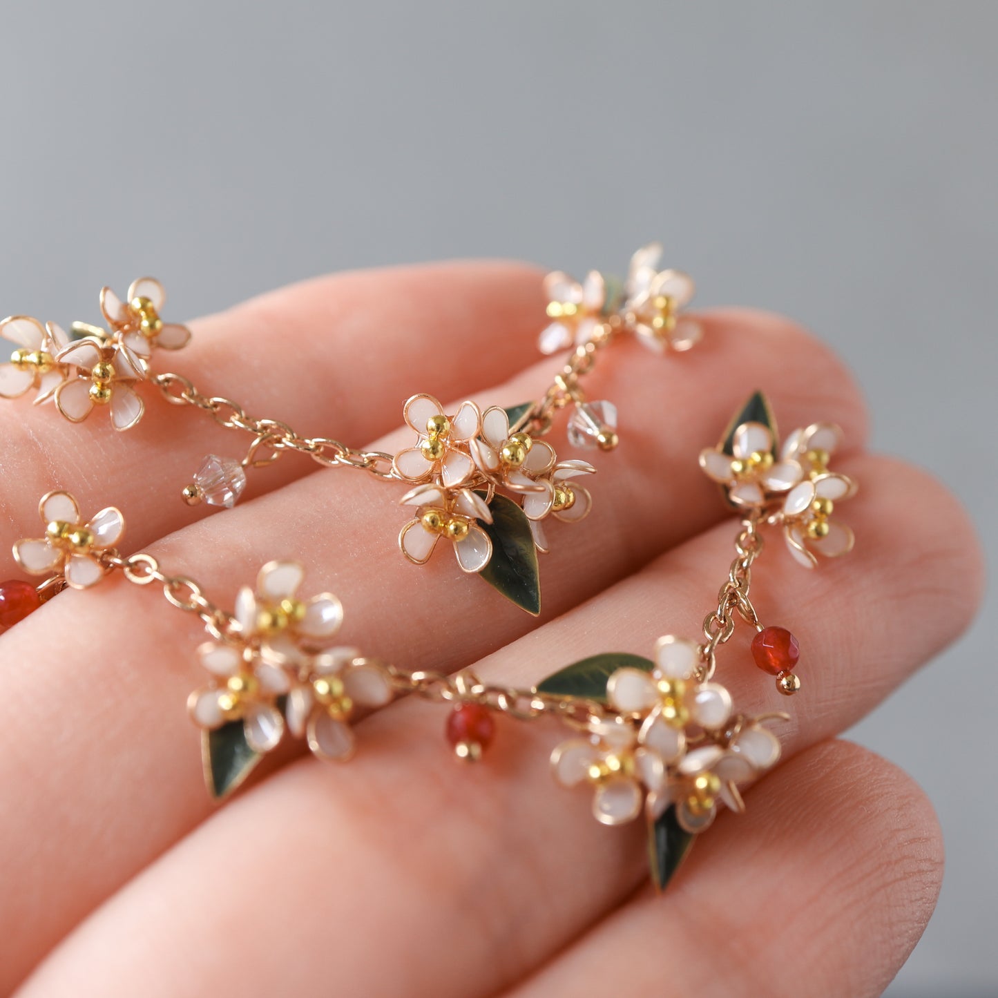 Scattered Little Holly Blossom | Flower Bracelet