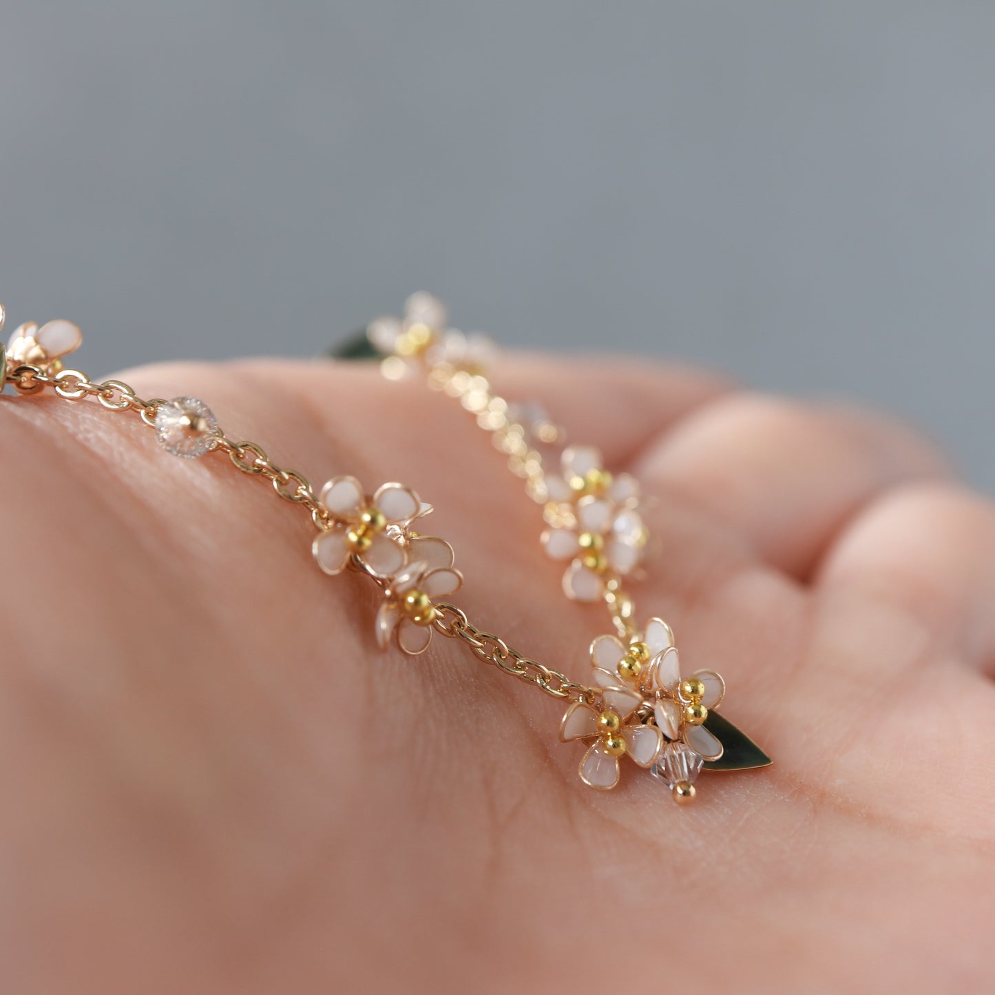 Scattered Little Holly Blossom | Flower Necklace