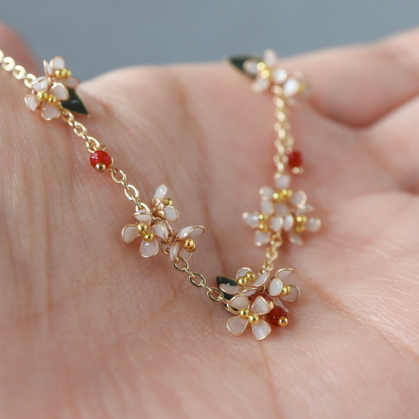 Scattered Little Holly Blossom | Flower Necklace