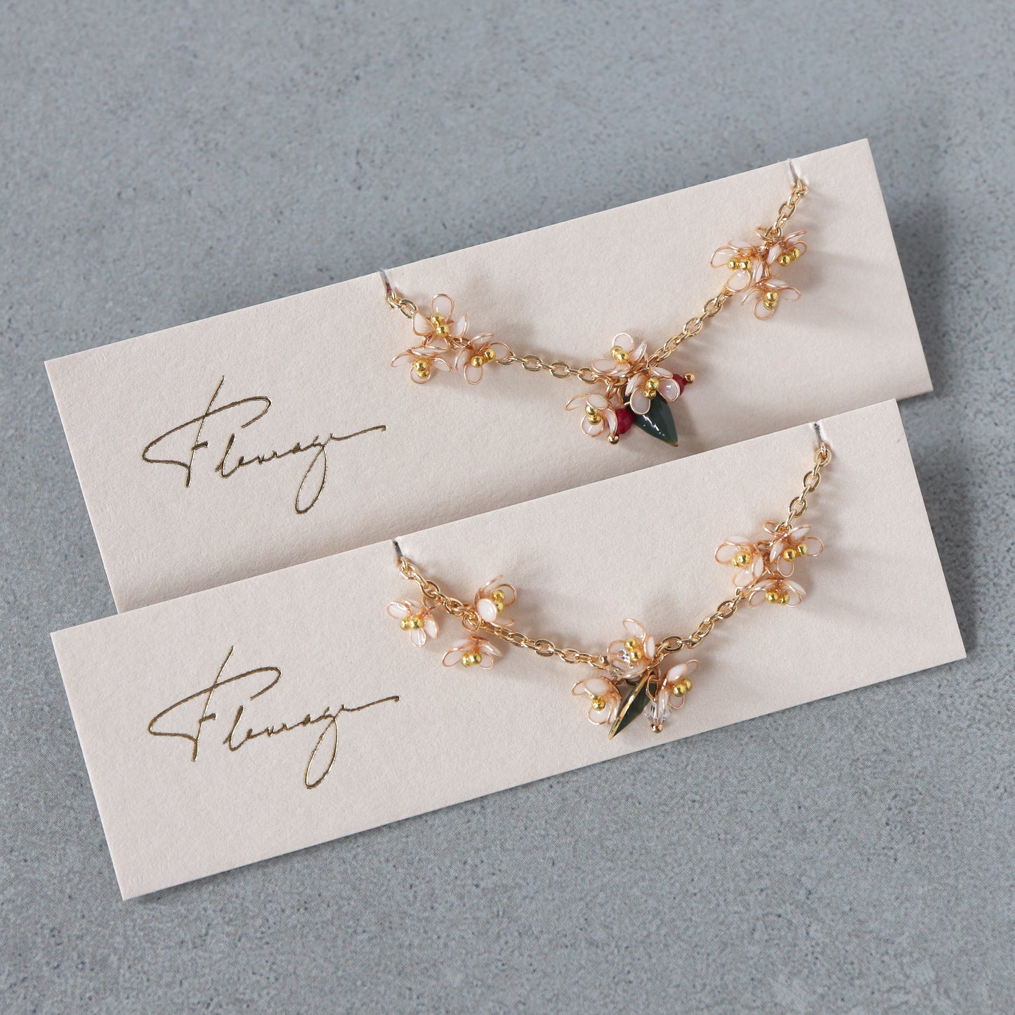 Scattered Little Holly Blossom | Flower Necklace