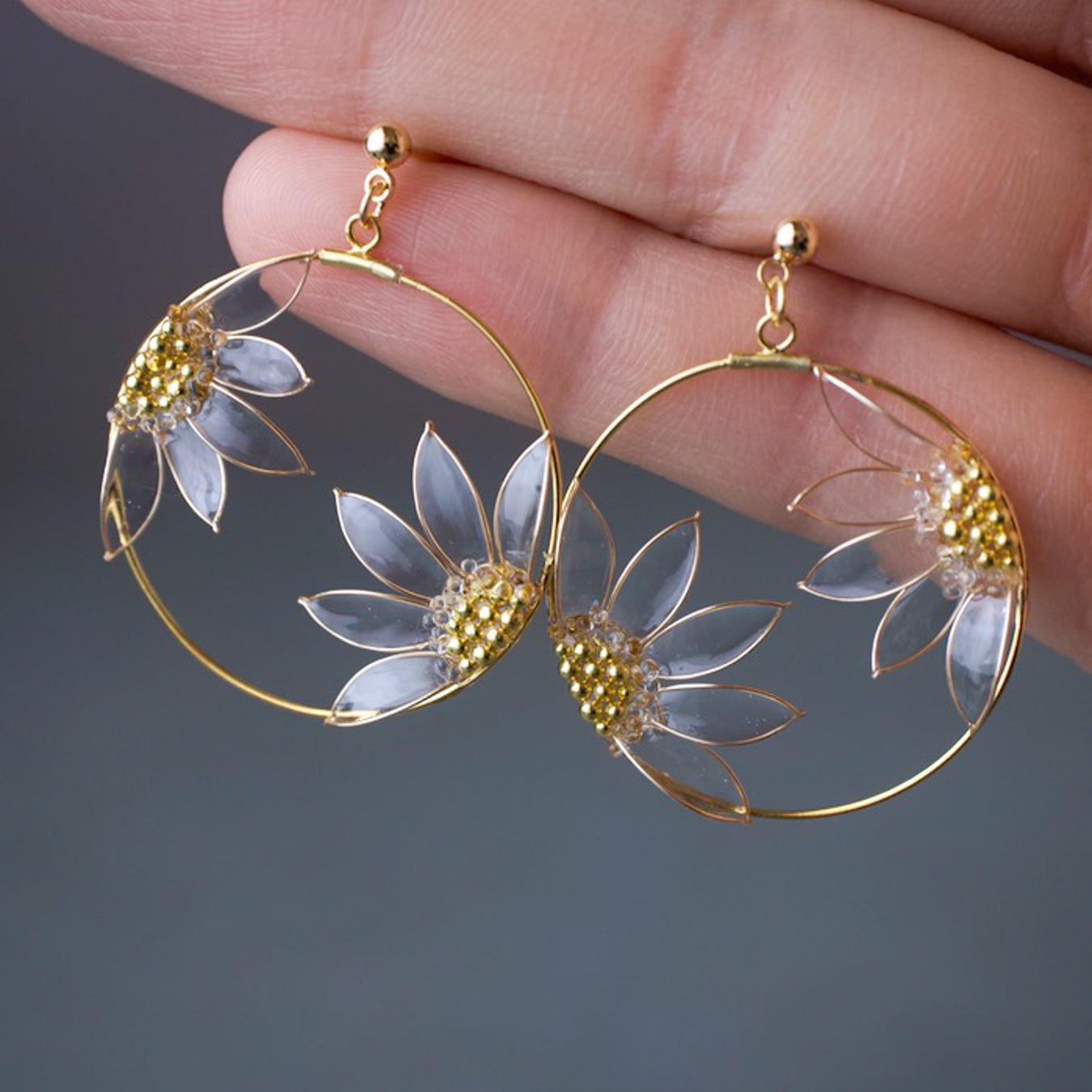 Sunflower within a Frame – Gold,Silver-